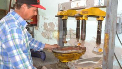 La importación de calzado hunde cada vez más la industria local en la crisis