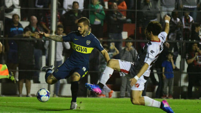 Boca venció a Patronato y se afianza en la punta de la Superliga