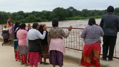 Fuerte crecida de los ríos por las lluvias en Salta y Jujuy: 10.000 evacuados y rutas cortadas