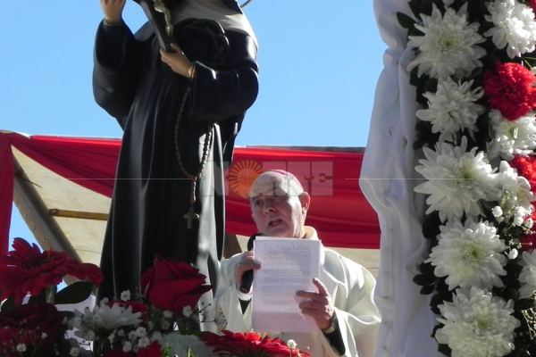 Santa Rita congregó a miles de devotos en Puerto Tirol