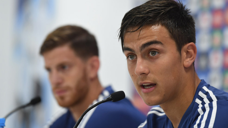 Dybala desactivó polémica al asegurar que puede jugar con Messi