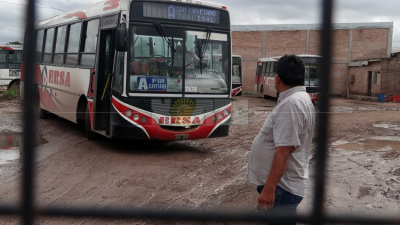Empresarios del transporte ofrecen cronograma de pago a los choferes