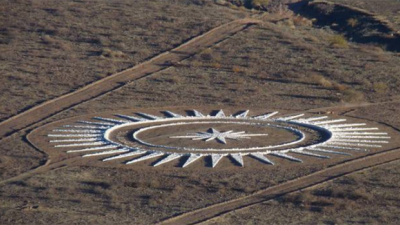 Un suizo construyó una pista de aterrizaje para ovnis en Salta