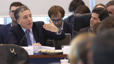 Dujovne expuso en Diputados, defendió el Presupuesto y negó una dolarización