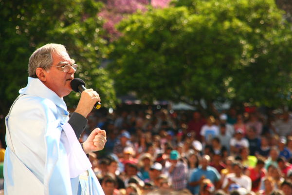 Miles de jóvenes veneraron a la Virgen María en Itatí