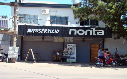 autoservicio allanado.JPG