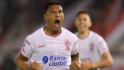 Huracán le mete presión a Racing