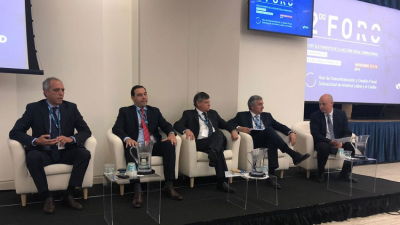 Equilibrio fiscal y obras prioritarias, los ejes de la exposición de Oscar Peppo en Washington