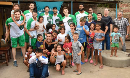 Hindu solidario.jpg