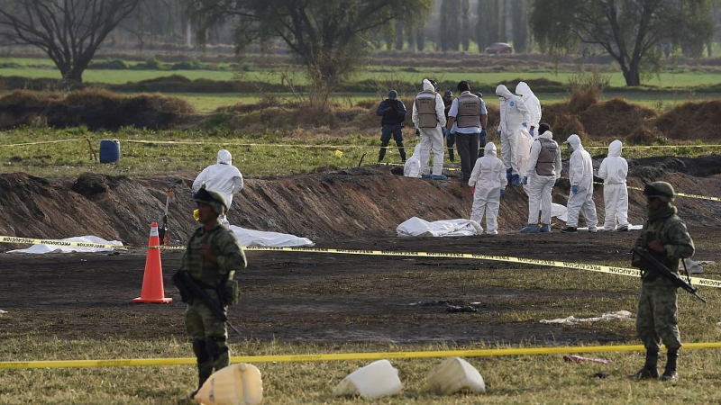 Aumenta a 79 la cantidad de muertos por la explosión de un oleoducto en México