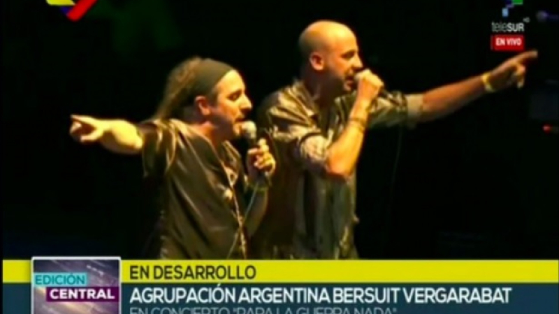 Bersuit Vergarabat cantó en defensa del régimen