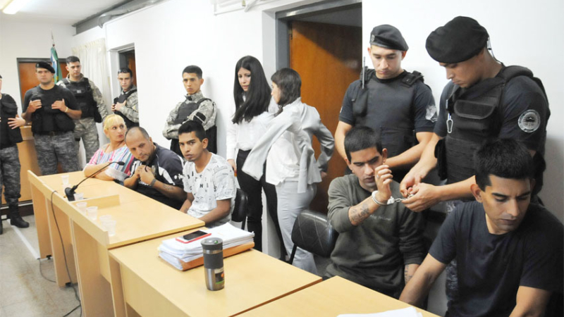 Juicio contra barrabravas de Nueva Chicago: cuatro condenados y tres absueltos por las entraderas