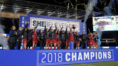 La selección femenina de EEUU demandó a la Federación de fútbol por discriminación salarial
