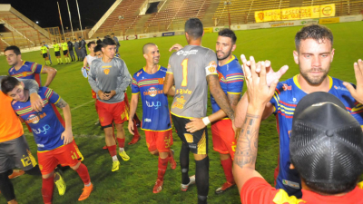 Sarmiento goleó y se ilusiona con el Pentagonal