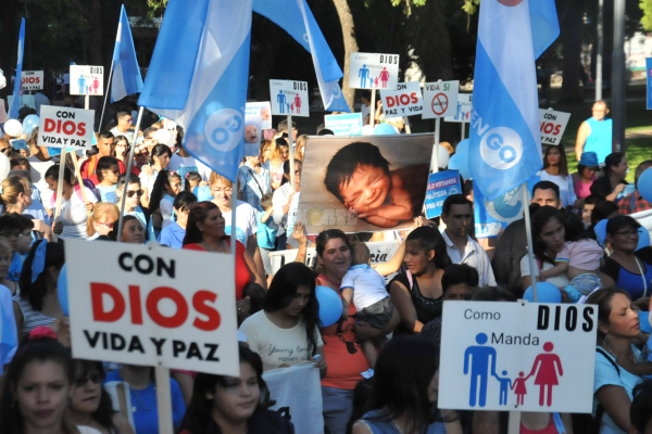 Líderes católicos y evangélicos reiteraron su oposición a la legalización del aborto