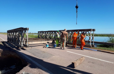 Instalan el puente Bailey sobre ruta 89 para recuperar la transitabilidad