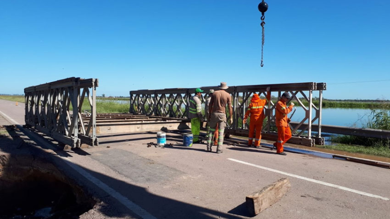 Instalan el puente Bailey sobre ruta 89 para recuperar la transitabilidad