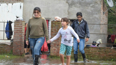 Emergencia hídrica: el Ministerio de Gobierno asiste a familias en el sudoeste
