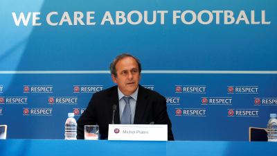 Detienen a Michel Platini en París