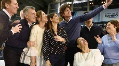 No todos entran en la foto del gobierno