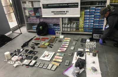 Resistencia: allanan local de tatuajes, secuestran droga, armas y vehículos