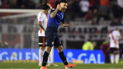Duro golpe para River ante Talleres en el Monumental
