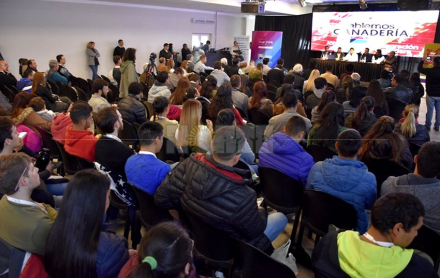 54 Hablemos de Ganaderia 1.jpg
