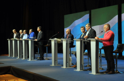 Los candidatos a gobernador tuvieron un nuevo debate a diez días de las elecciones
