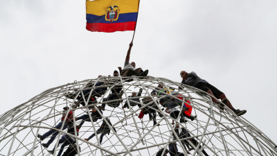Crisis en Ecuador: el gobierno se traslada a Guayaquil y Correa pide adelantar elecciones