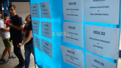 Datos oficiales: hasta las 14 ya había votado el 44% del padrón electoral