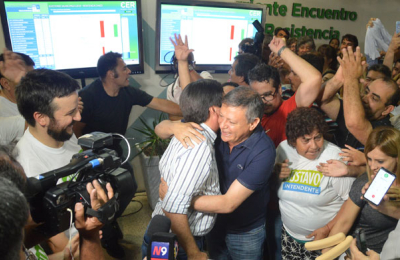 Gustavo Martínez tuvo su noche soñada: en el tercer intento pudo ganar Resistencia