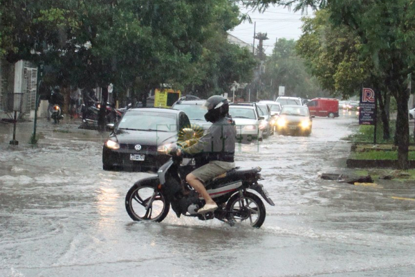 Jornada de lluvia intensa en Resistencia 