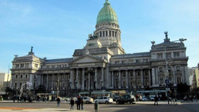 El Congreso fijó límites a las prisiones preventivas que podrían beneficiar a ex funcionarios detenidos