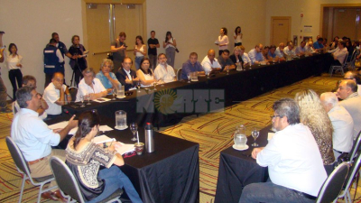 Arrancó la agenda de Jorge Capitanich: partidos políticos, diputados y CONES