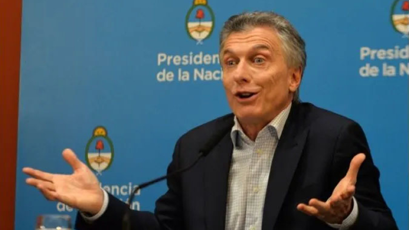 Por decreto, Macri extiende por cinco años los cargos jerárquicos en el Estado