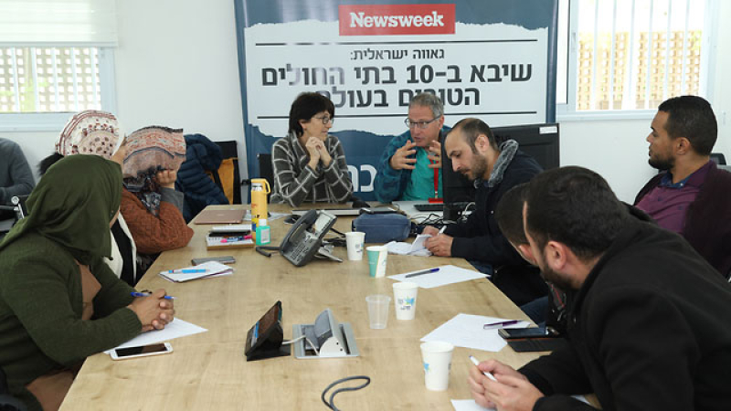 Médicos palestinos se capacitan en Israel para combatir el coronavirus