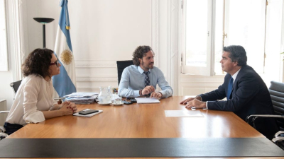 Capitanich pidió a Nación vestimenta apropiada para los médicos, suministro de reactivos y respiradores para casos graves