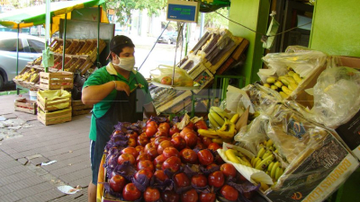 La suba de precios y el miedo al contagio inciden en el cierre temporario de verdulerías en Resistencia