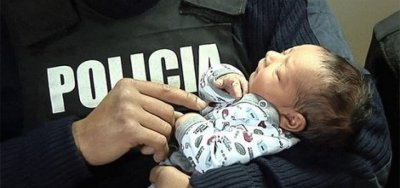 beba policias.jpg