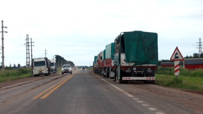 Aumentó la circulación de camiones a los puertos pero quedan localidades con restricciones