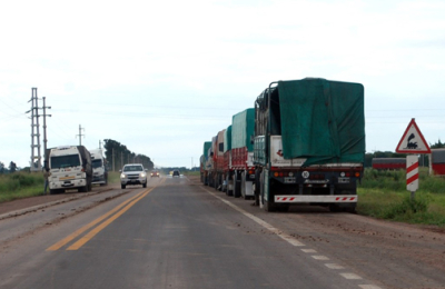 Aumentó la circulación de camiones a los puertos pero quedan localidades con restricciones