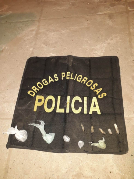 58drogas en allanamiento.jpeg