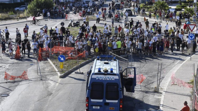 Italia: enfrentamientos entre inmigrantes en pueblo del sur