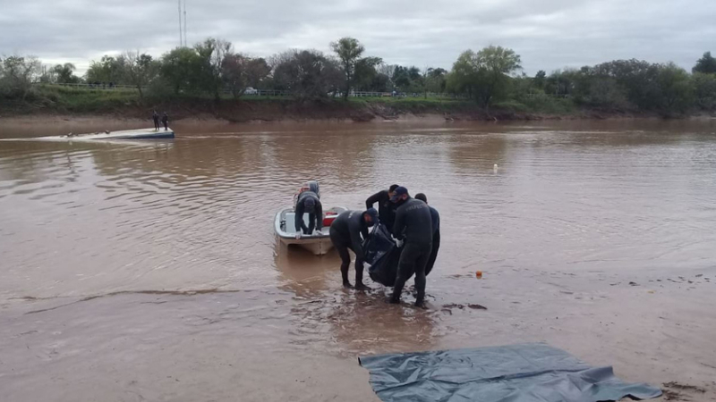 Pudieron recuperar el cuerpo del camionero que cayó al Bermejo