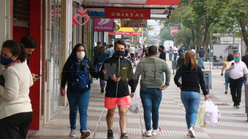 Tres personas murieron y 73 fueron diagnosticadas con coronavirus