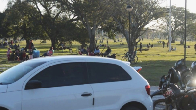 El domingo soleado fue demasiada tentación para los resistencianos