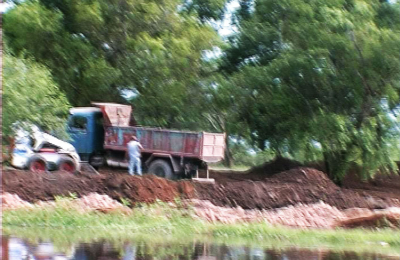Sobre la ribera del Río Negro y la privatización del bien común