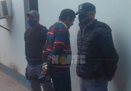 asesinato en el tacuruzal.jpg