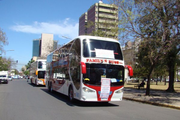 Las bocinas de micros larga distancia se escucharon en toda la ciudad por la #EmergenciaTurística