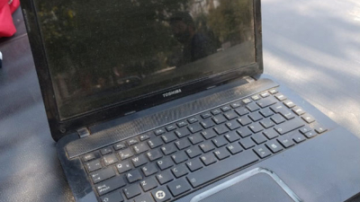 Policías detuvieron a dos sujetos que intentaron robar una notebook